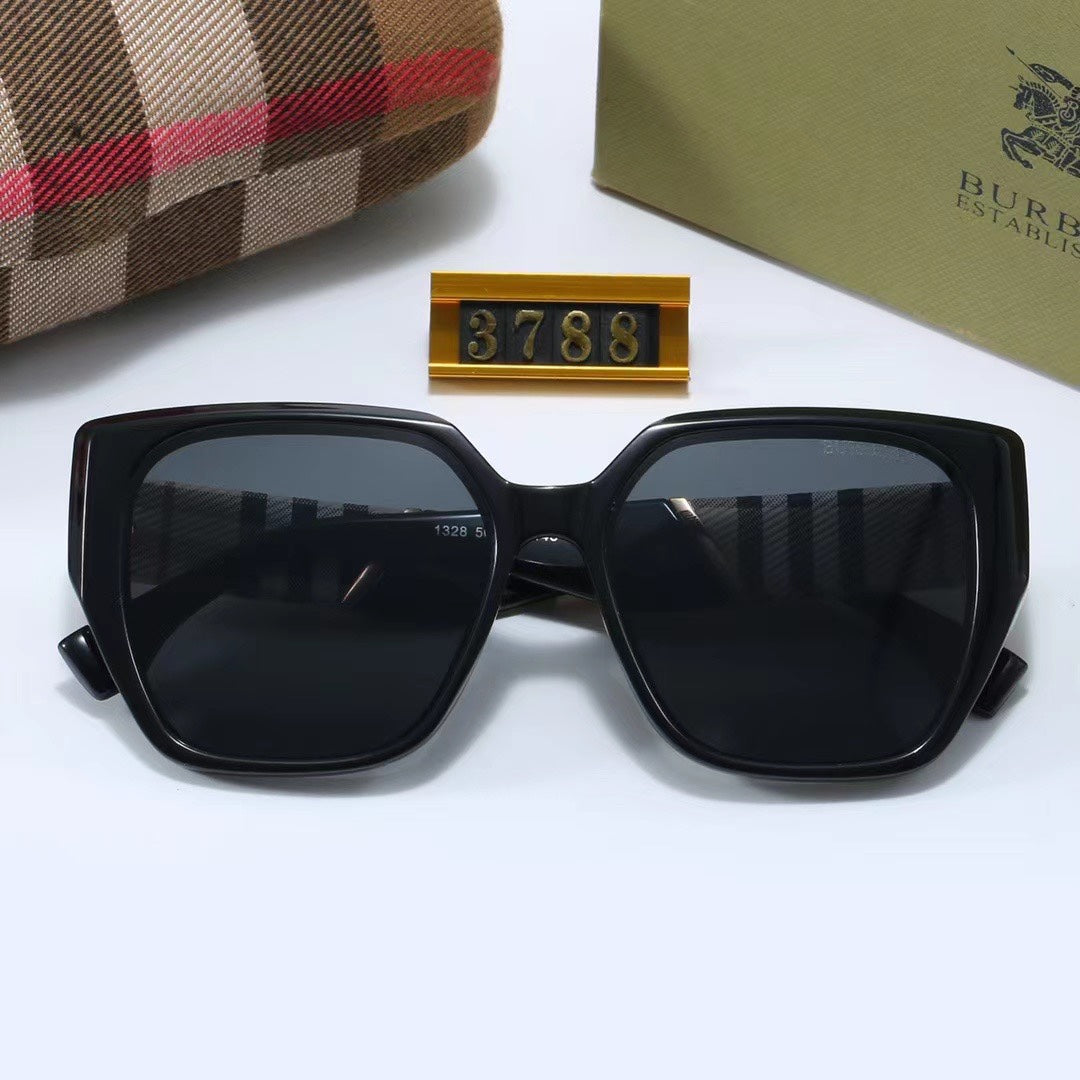 Classic Checkered Frame Sunglasses