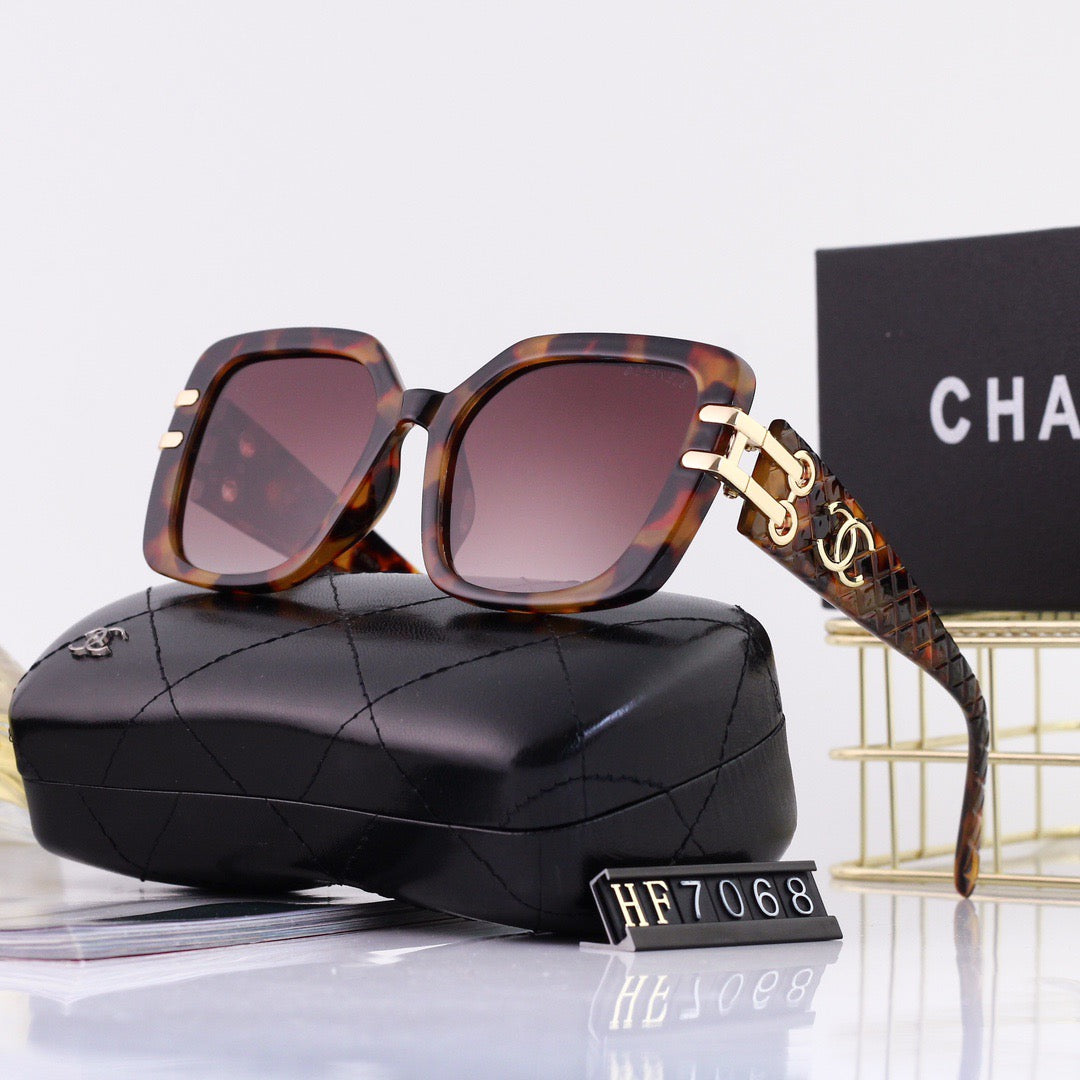 Grid Patterned Temple Sunglasses